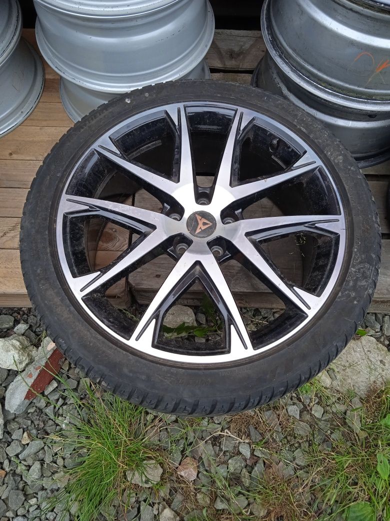 Felga aluminiowa Cupra 8J 19 5x112 ET45 Pojedyncza