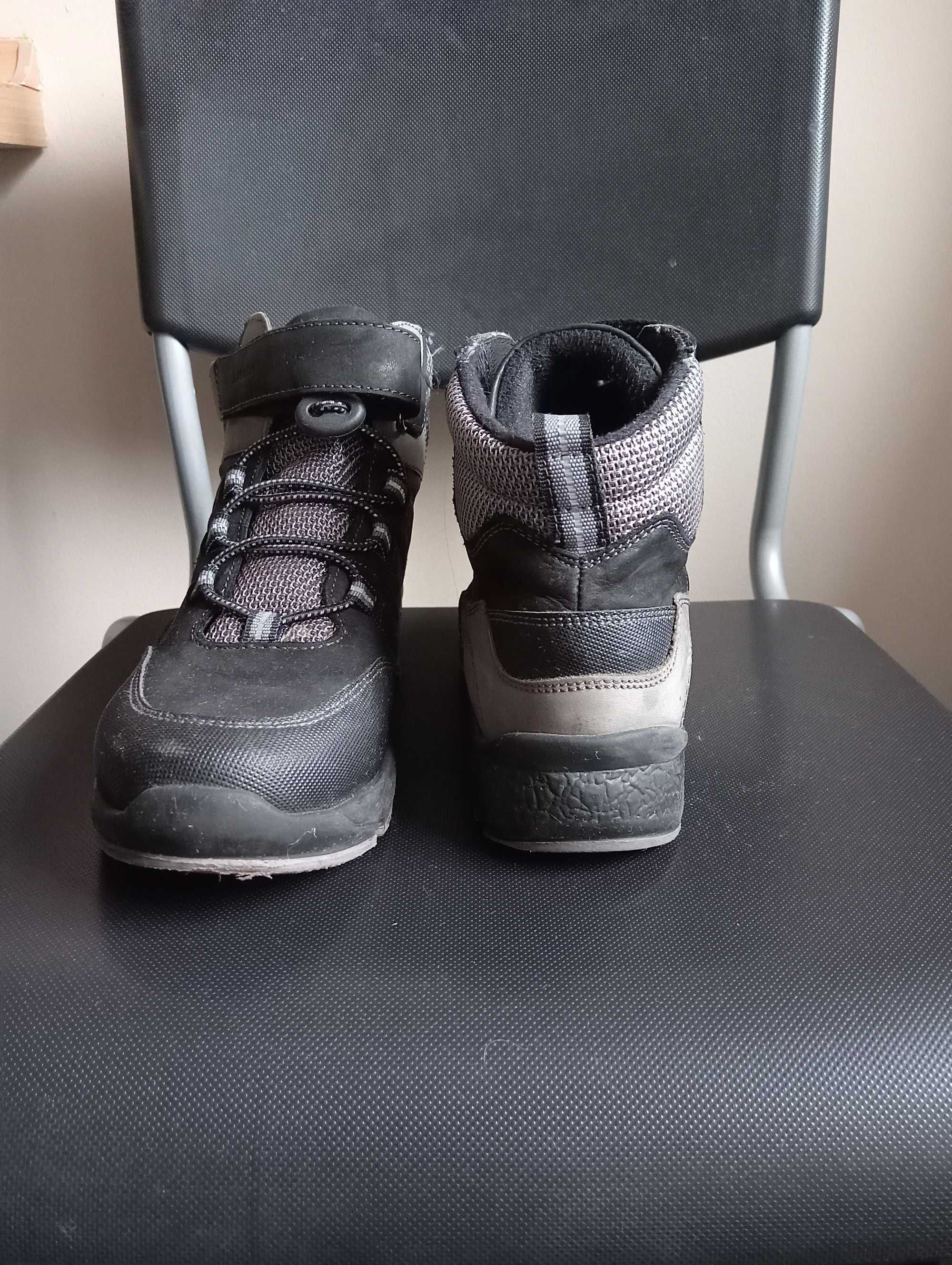 Zimowe buty młodzieżowe