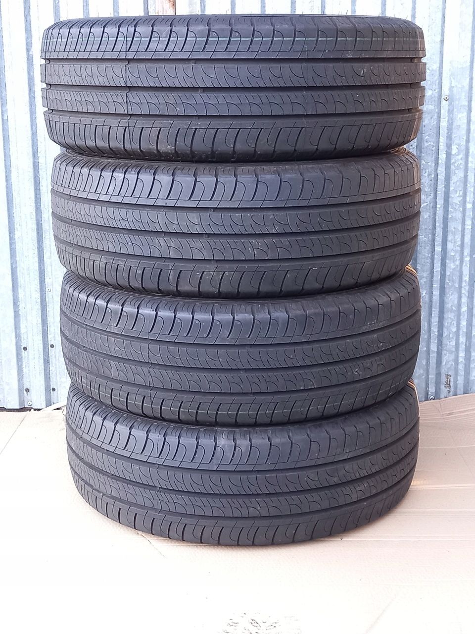 215/60R17C 109/107H Goodyear Efficient Grip Cargo