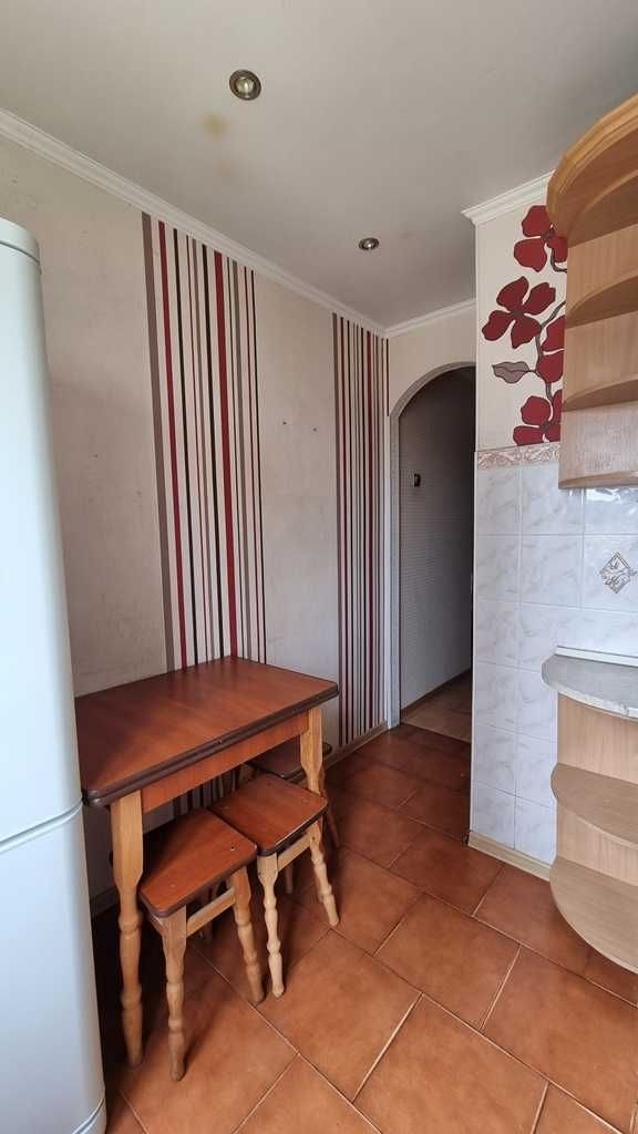 БЕЗ КОМІСІЇ! 2К по вул.Березняківська, 38, парк, пляж, магазини, школи