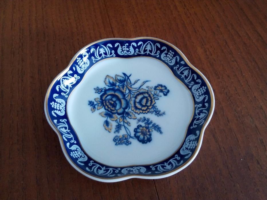 Loiças / porcelanas / peças de decoração variadas