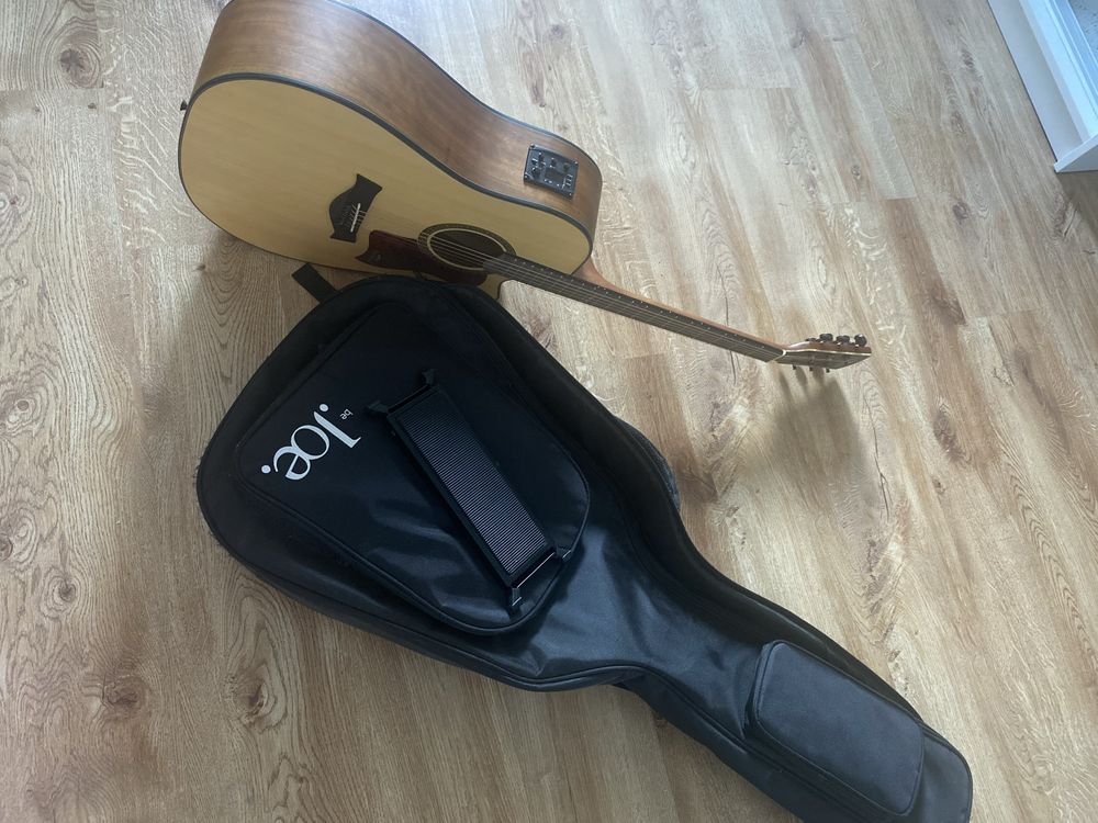 Gitara akustyczna Ars Nova + pokrowiec i podnóżek