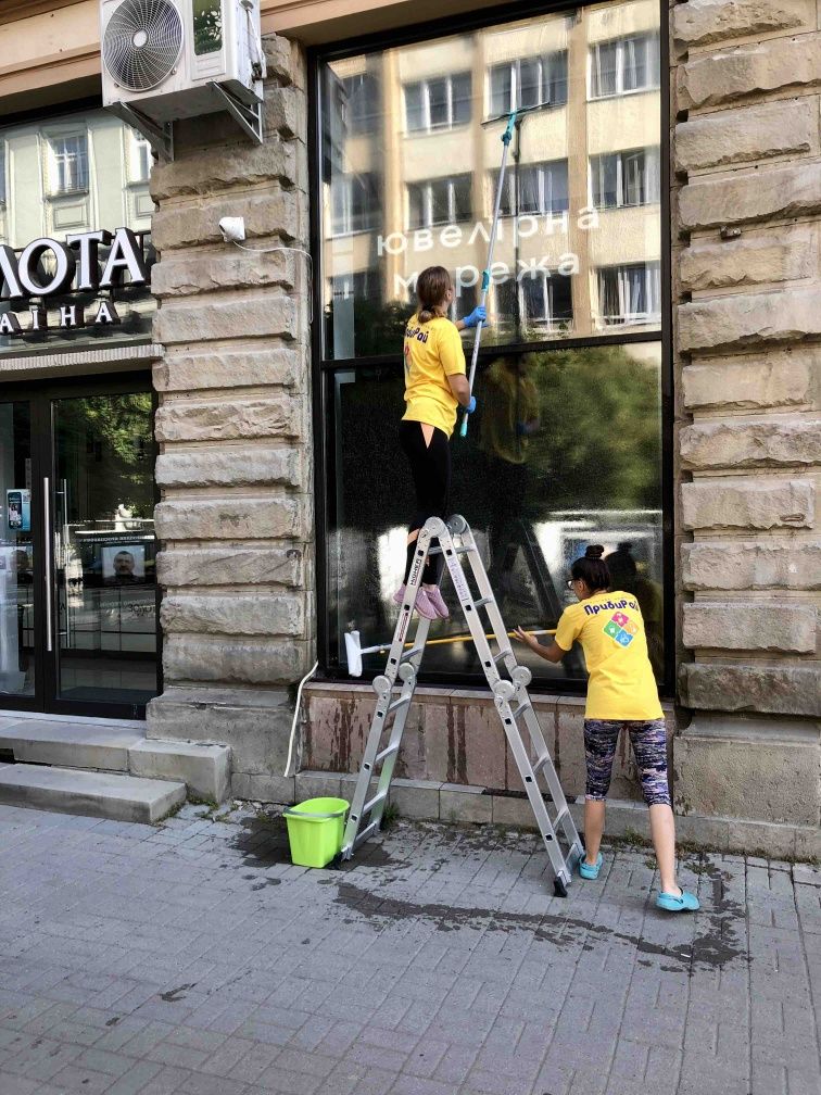 Прибирання квартир будинків