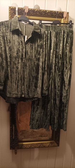 Komplet damski bluza koszulowai szerokie spodnie , welurowy, khaki.