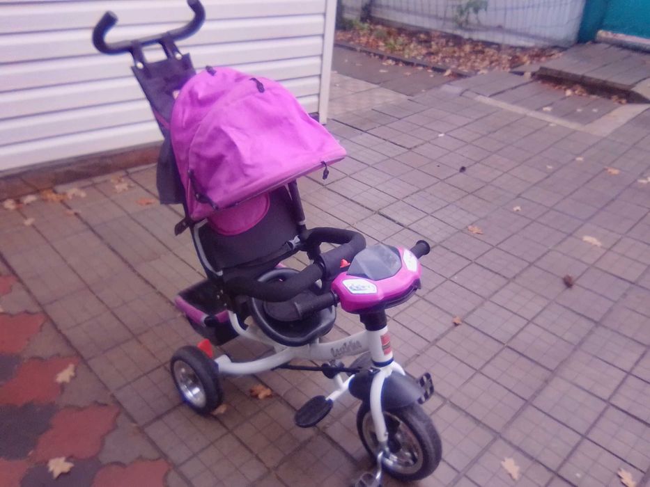 Детский трёхколёсный велосипед с родительской ручкой