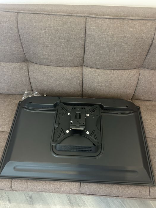 SMART TV TCL  32 polegadas com suporte parede