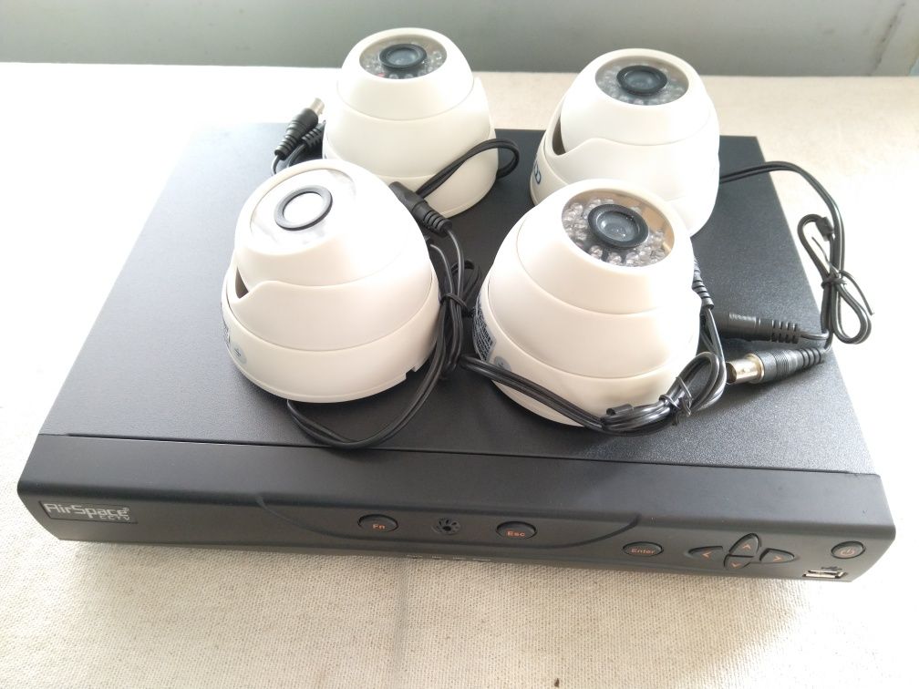 Kit CCTV Video Vigilância PoE - 4 Cameras + Gravador