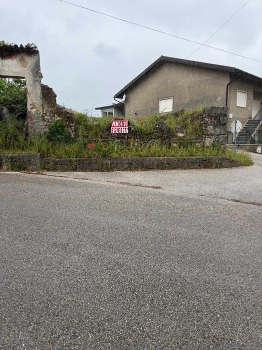 Lote Terreno Urbano 260 m² em Canedo (Mealhada) – A1/IC2