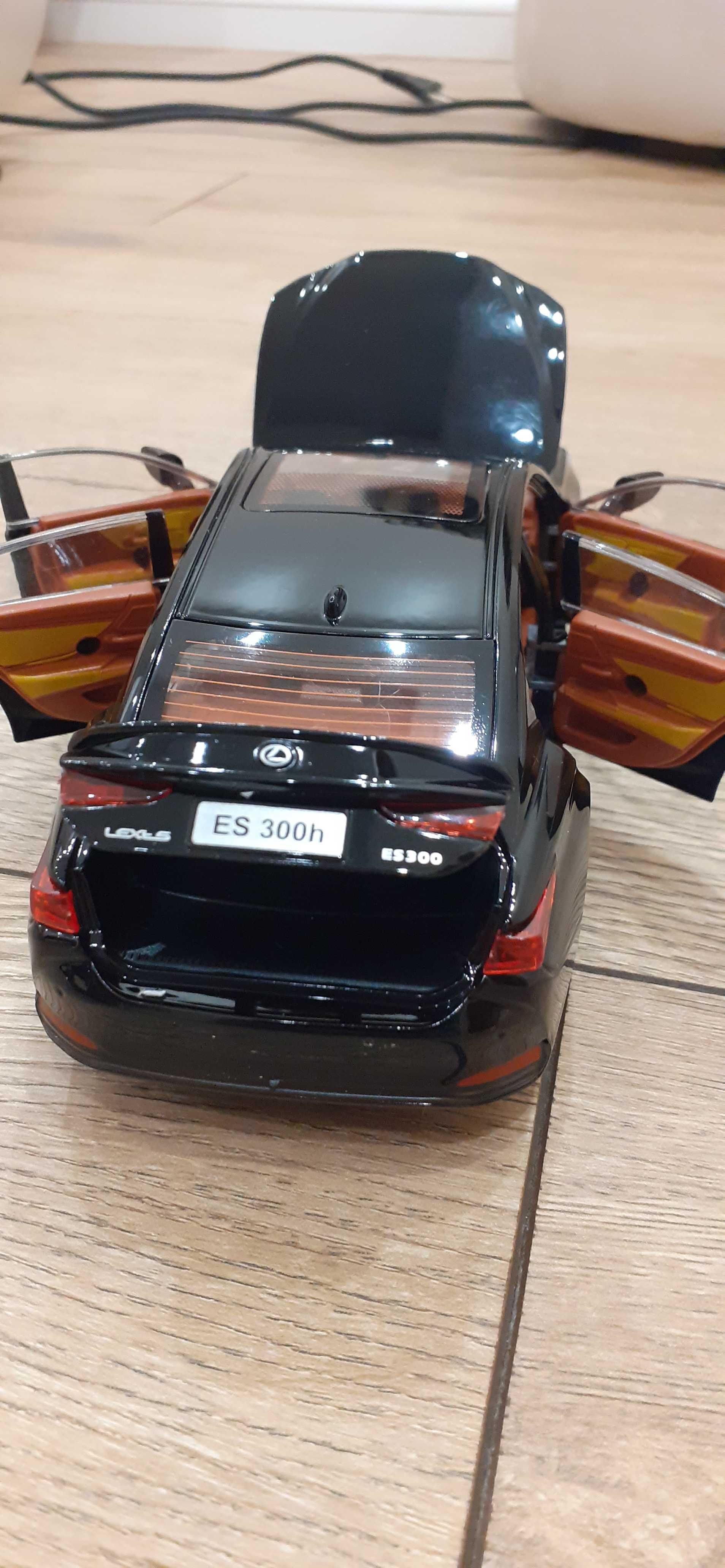 Lexus ES300 1:24, napęd, światła, dźwięk