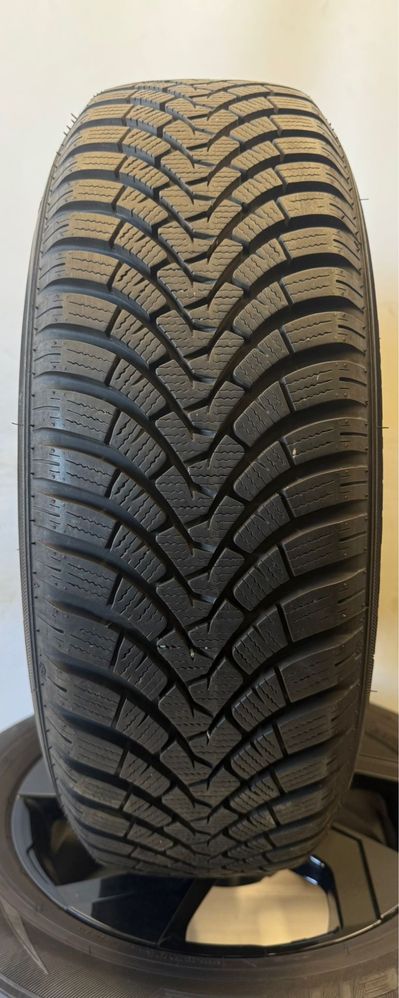 Nissan Qashqai koła Alu 215/65r17 Falken zima 5x114,3 Oryginał