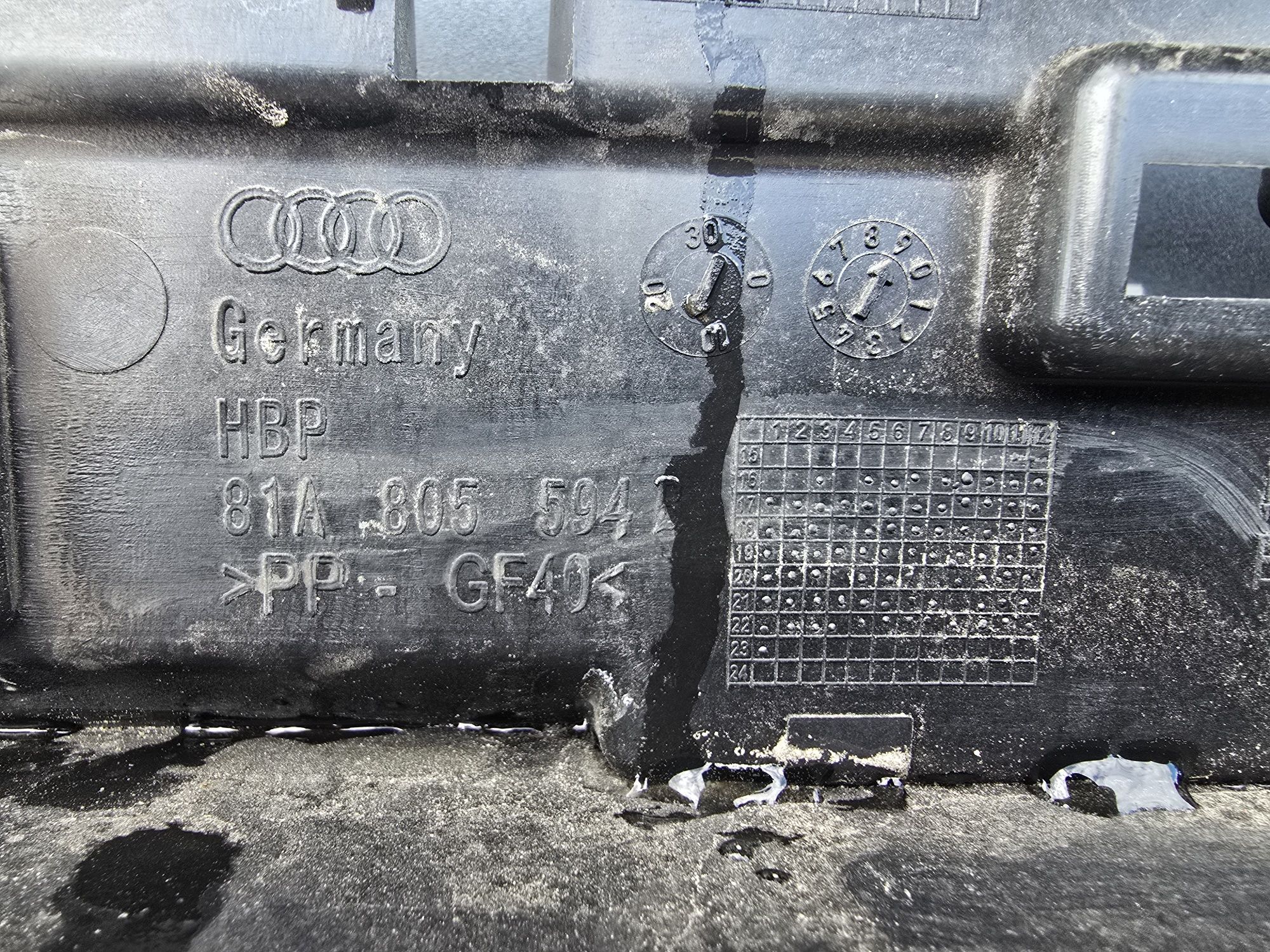 Audi Q2 81A pas przód wzmocnienie belka