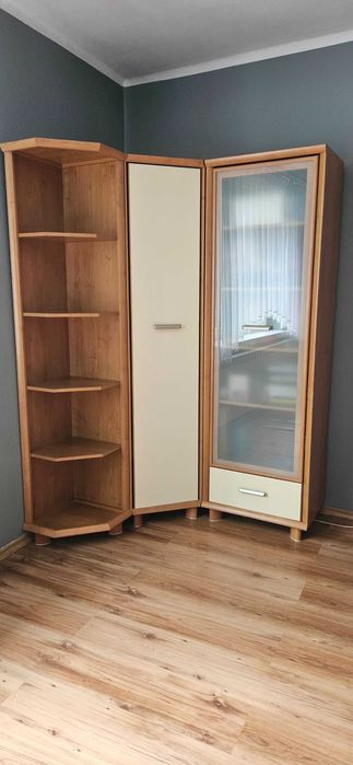 Komplet mebli BRW z kanapą, fotelami, stolikiem kawowym i półką