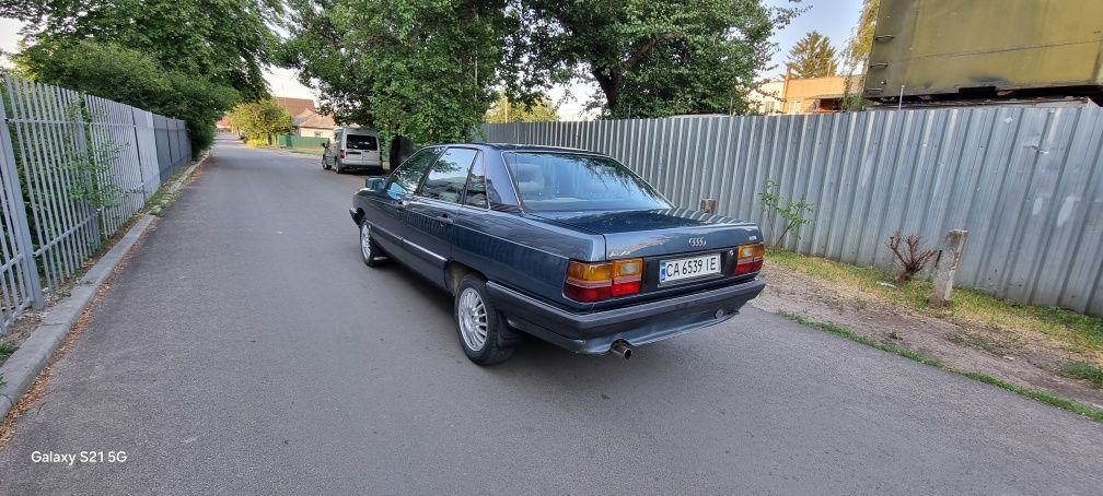 Продам Audi 100с3 г/б