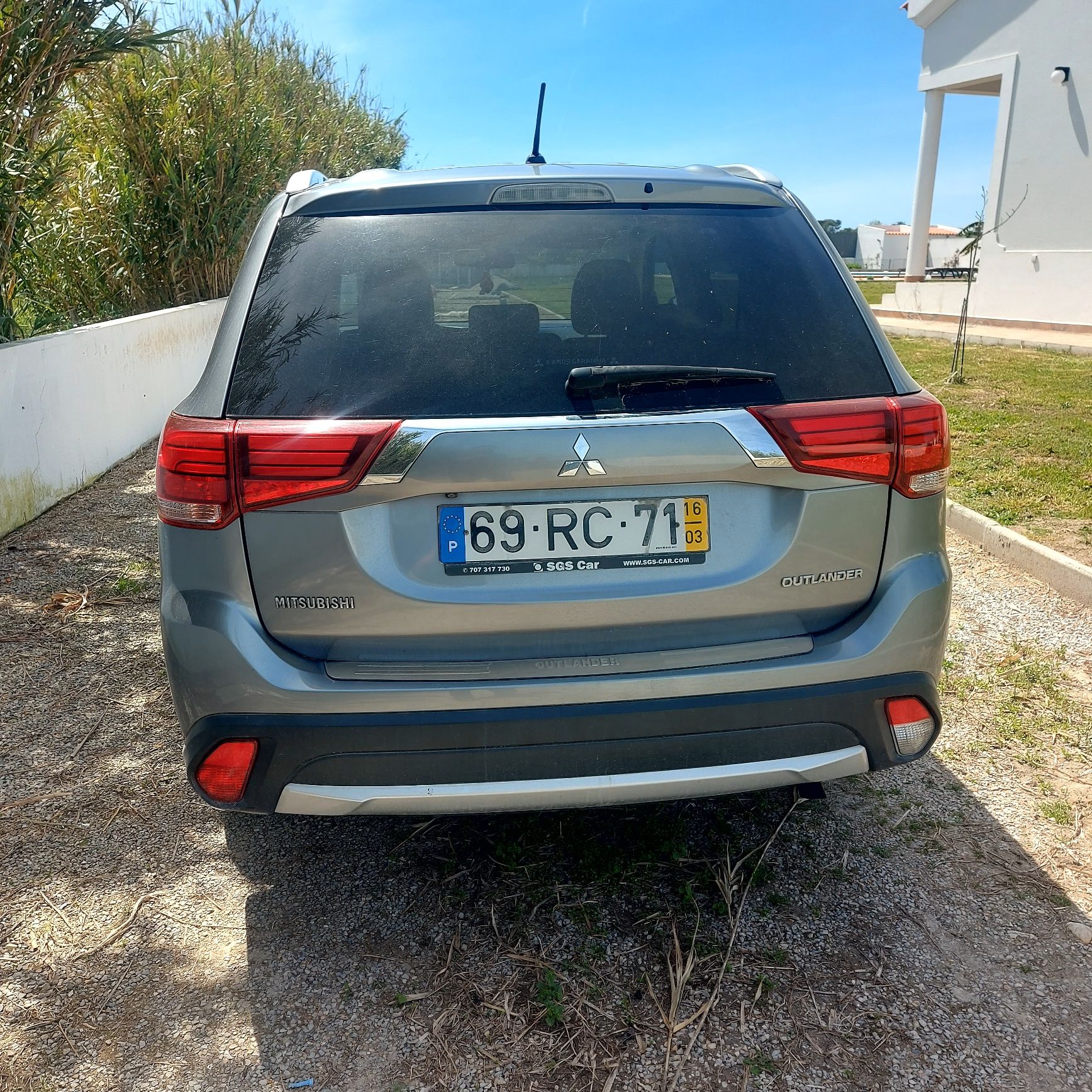 Se trata de Mitsubishi outlander 2.2di