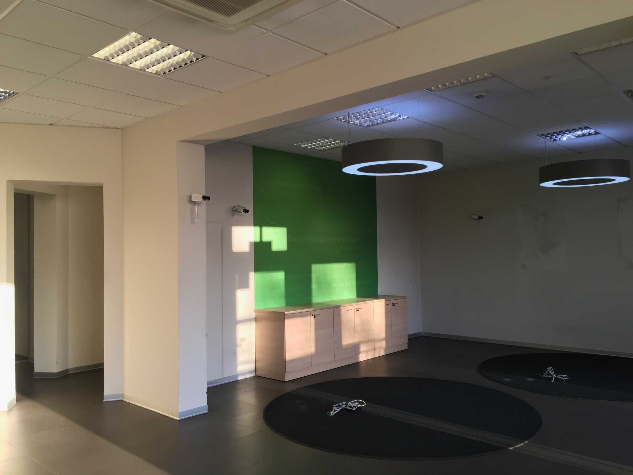 Lokal 120 M2 Z Witryną W Centrum Elbląga.