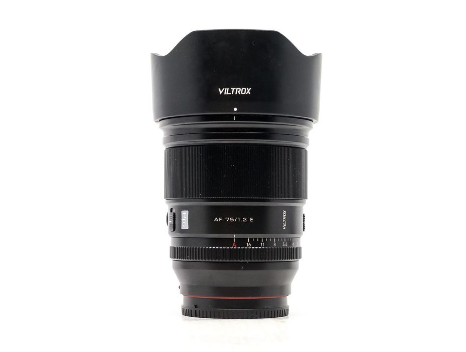 Sony A6700 + Sigma 18-50mm f/2.8 DC DN + Viltrox AF 75 mm f/1.2 Pro