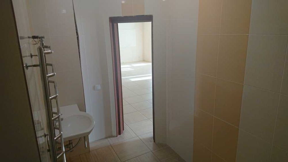 Продаж 2-к квартири 72,1 м2 м.Київ, вул.Драгоманова, 6-А  82000 $