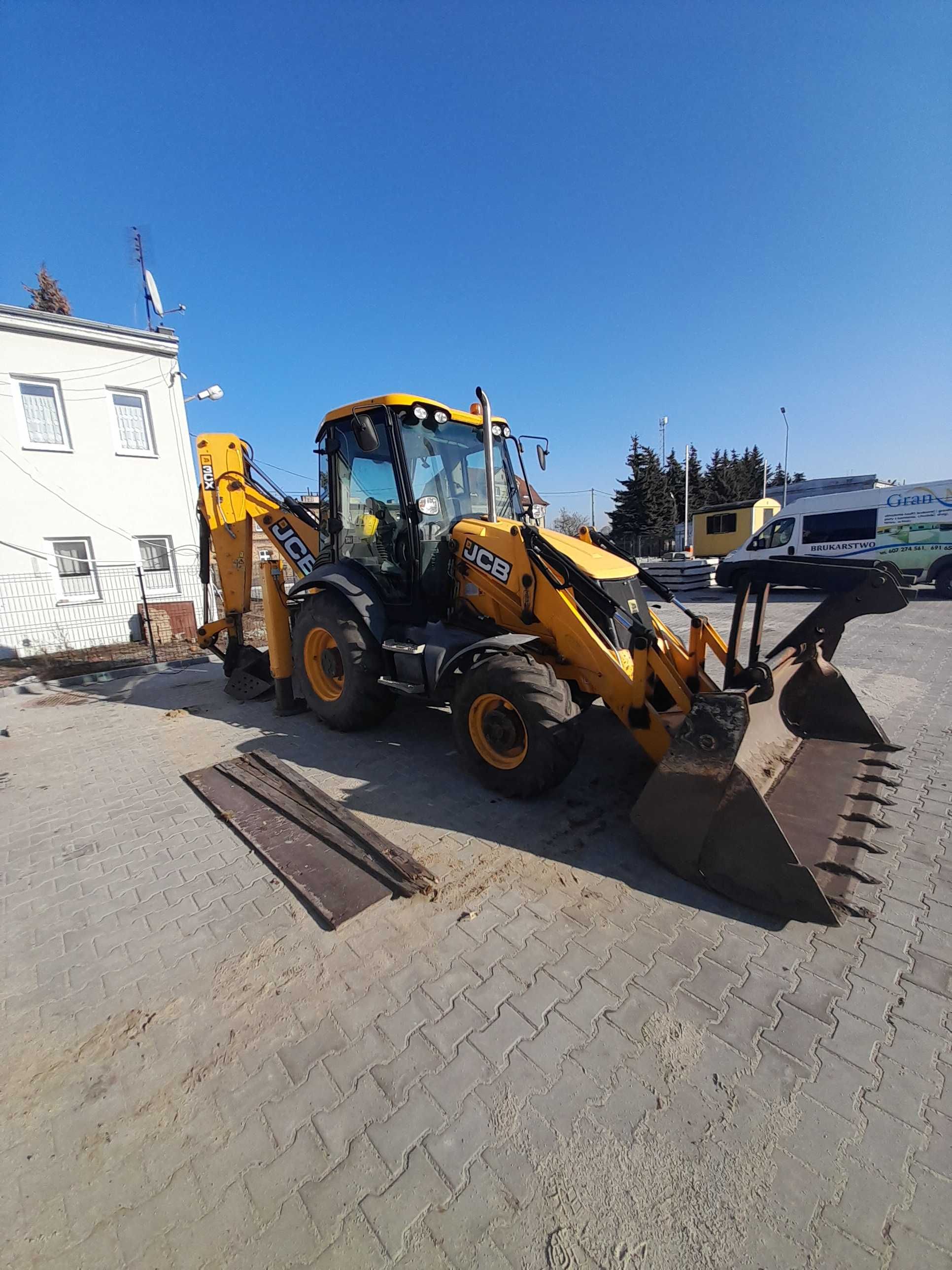 Koparko-ładowarka JCB 3CX