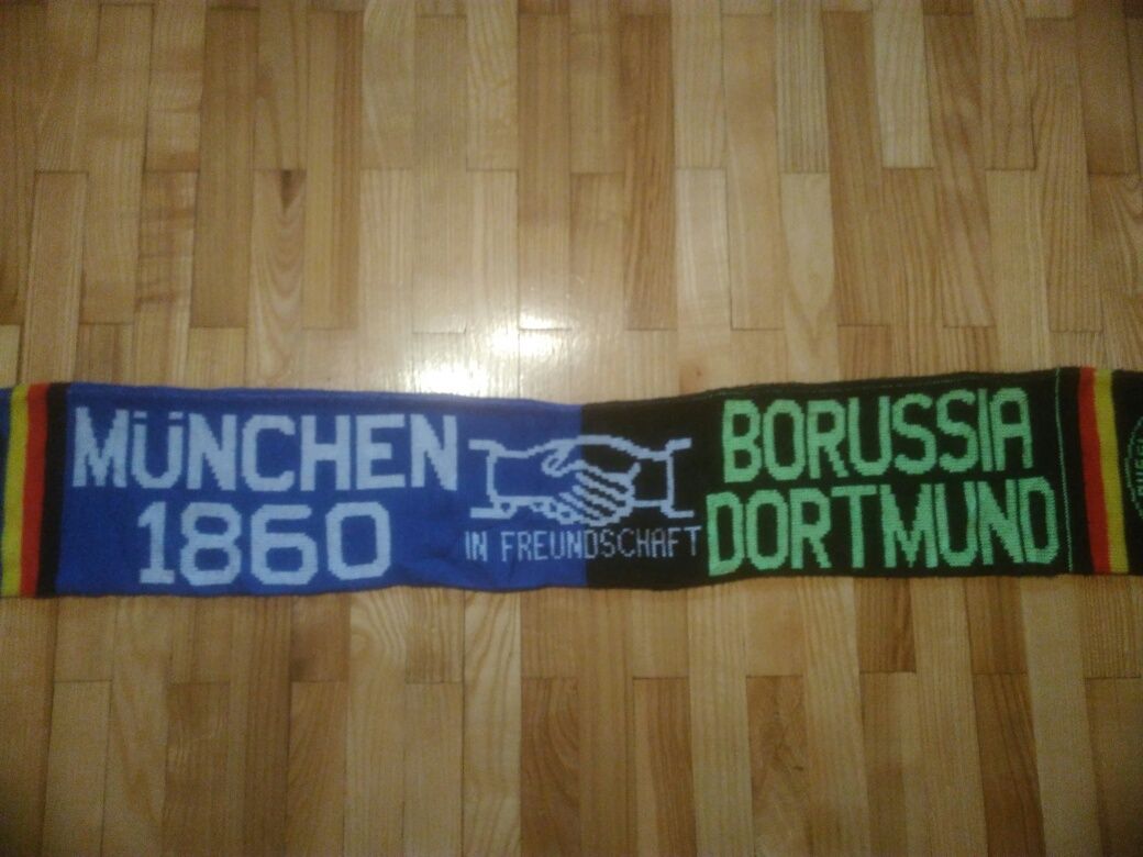 szalik zgodowy TSV Monachium : Borussia Dortmund