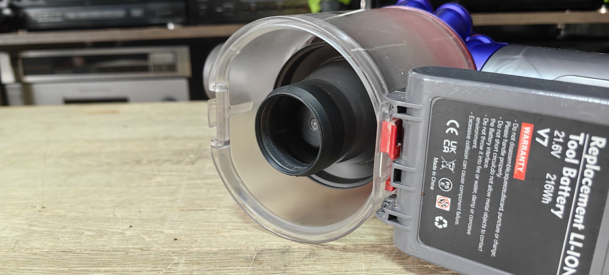 Бездротовий пилосмок Dyson V7