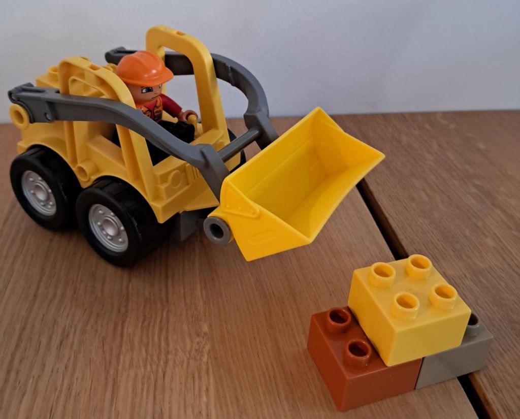LEGO Duplo Ładowarka
Łado