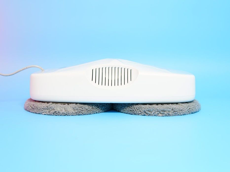 Xiaomi HUTT DDC56 — современный робот-пылесос для стеклянных поверхнос