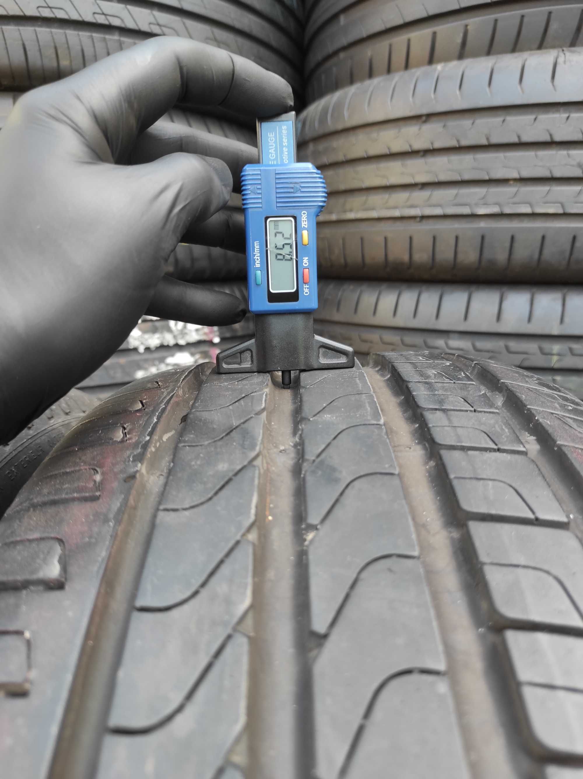 lato Pirelli 235/50/19 z 2017r 8.5mm