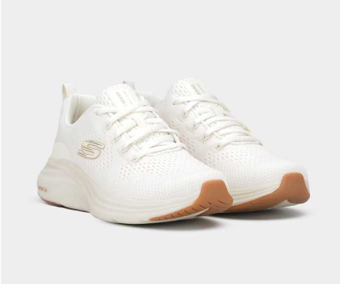 Жіночі кросівки skechers / кросівки молочного кольору