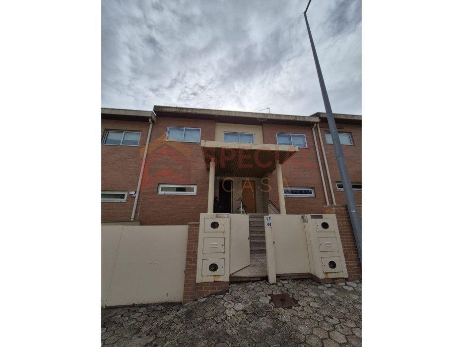 Moradia V3+1 em Zona Premium de Penafiel