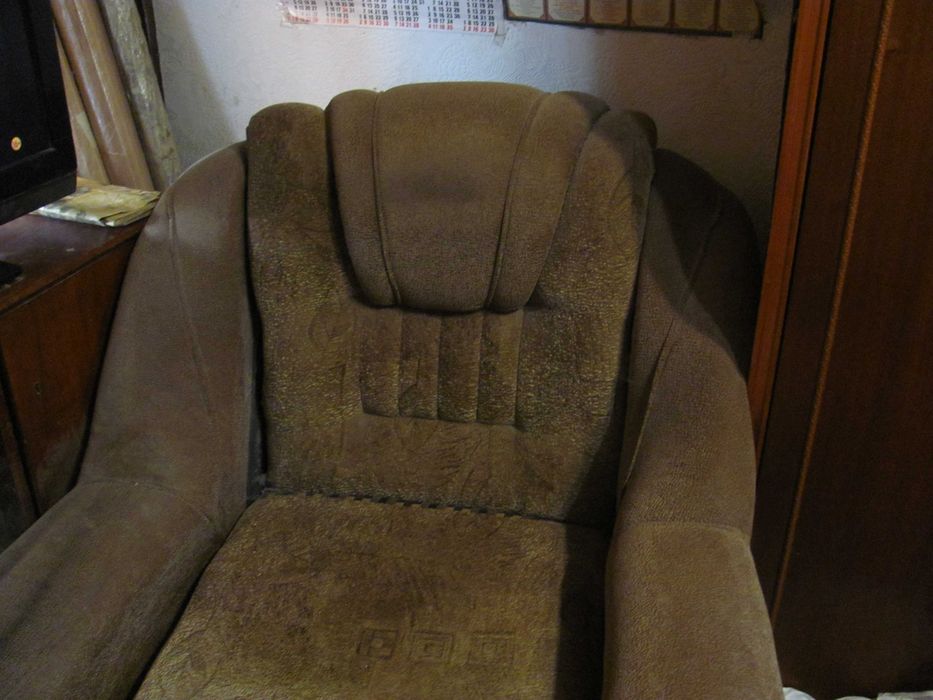 продам два розкладних кресла в гарному стані