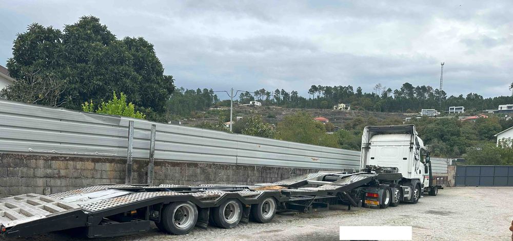 Semireboque Porta Camioes