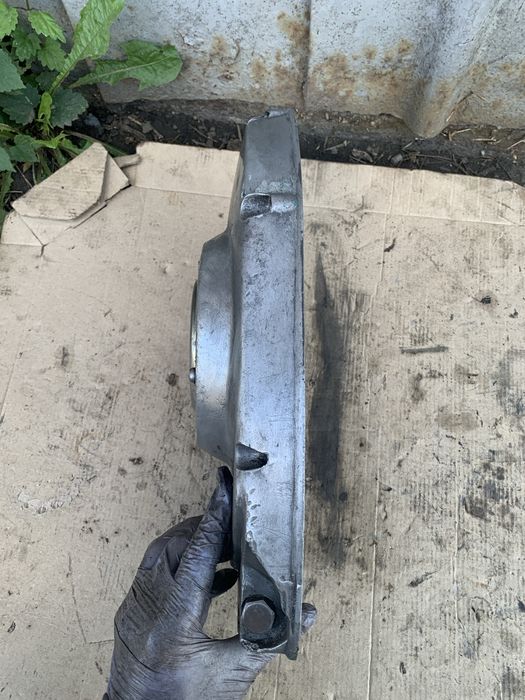 Кришка щеплення Иж Юпитер 3-01 ліва