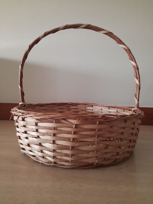Cesta em palha como nova