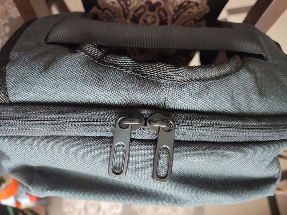 Новий міцний молодіжний рюкзак з USB