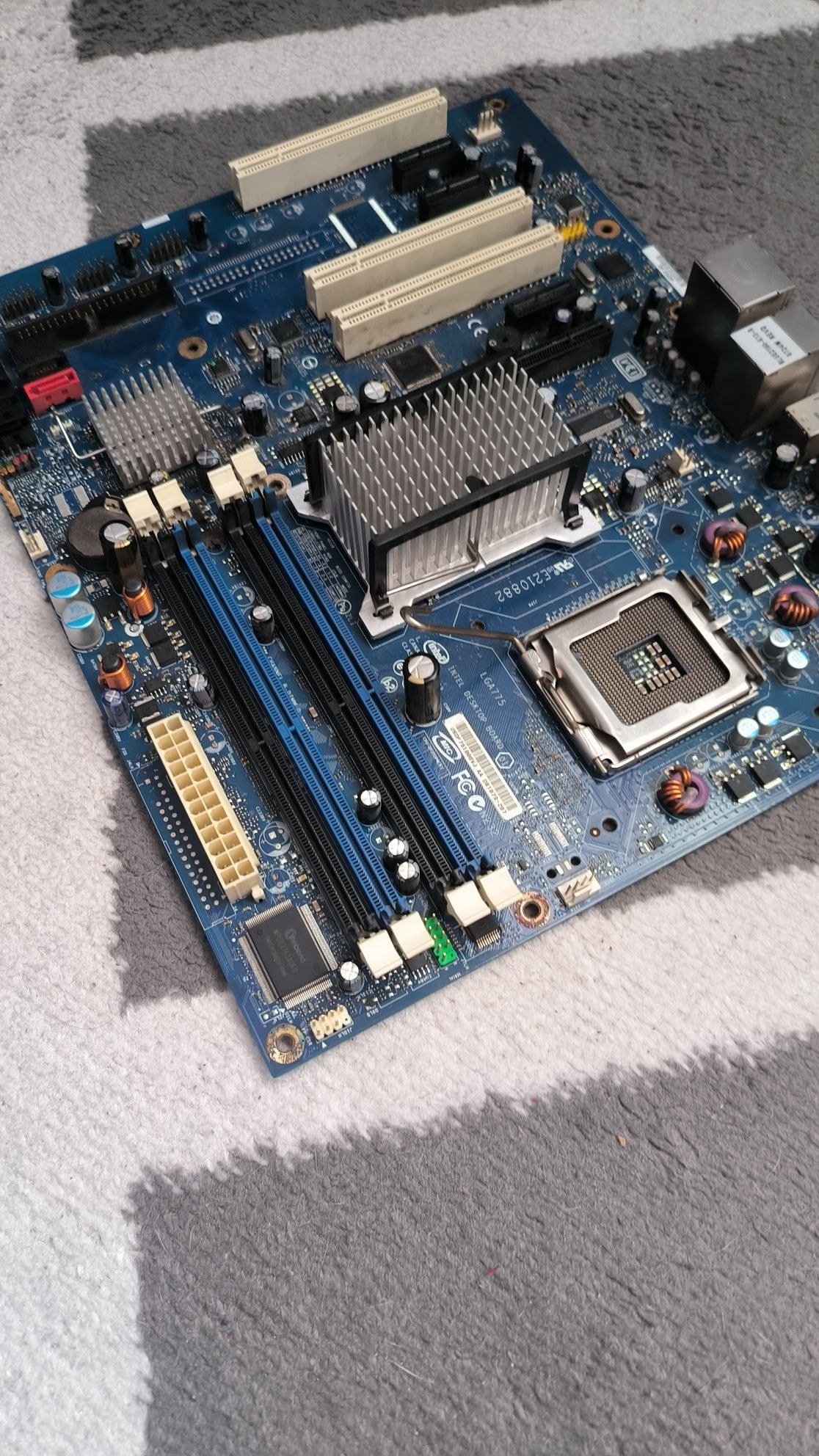 Płyta główna Intel E210882