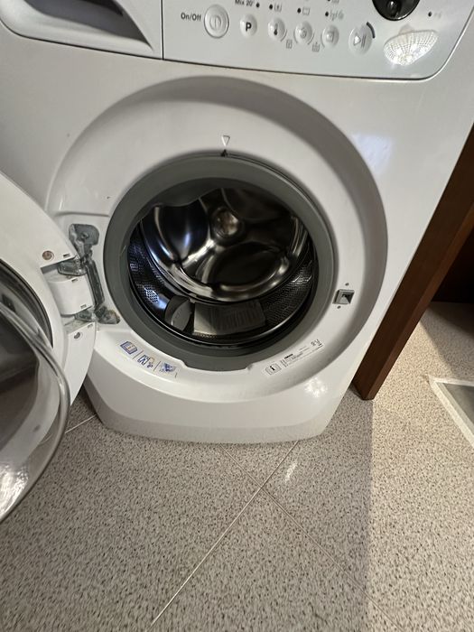 Máquina de lavar roupa 8kg