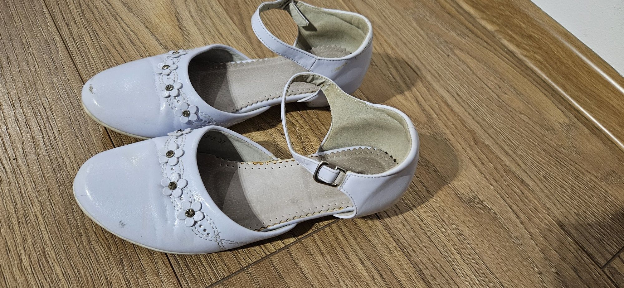 Buty, buciki komunijne dla dziewczynki