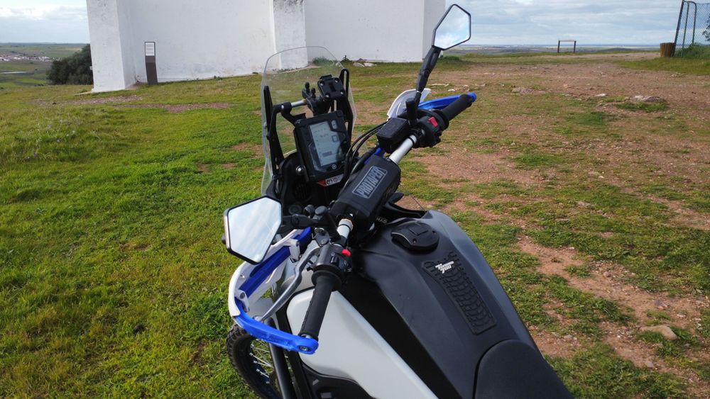 Tenere 700 c/ pack Explorer