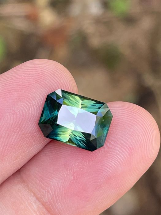 Вироби з натурального каміння. Сапфір, діамант шпинель рубін бриллиант