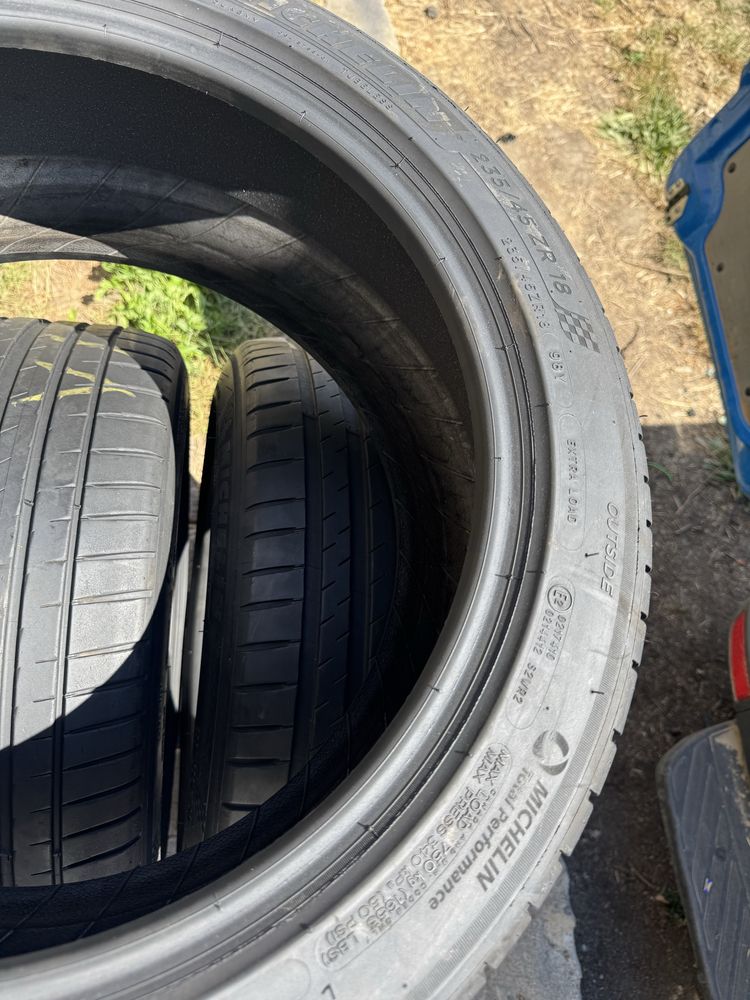 235/45R18 Michelin Pilot Sport 4