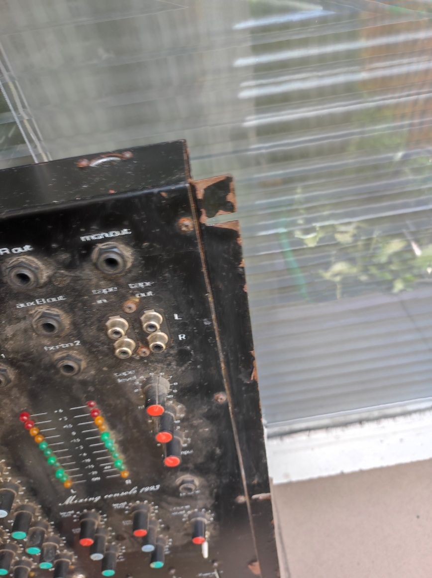 Mixsing Console 1993 do renowacji
