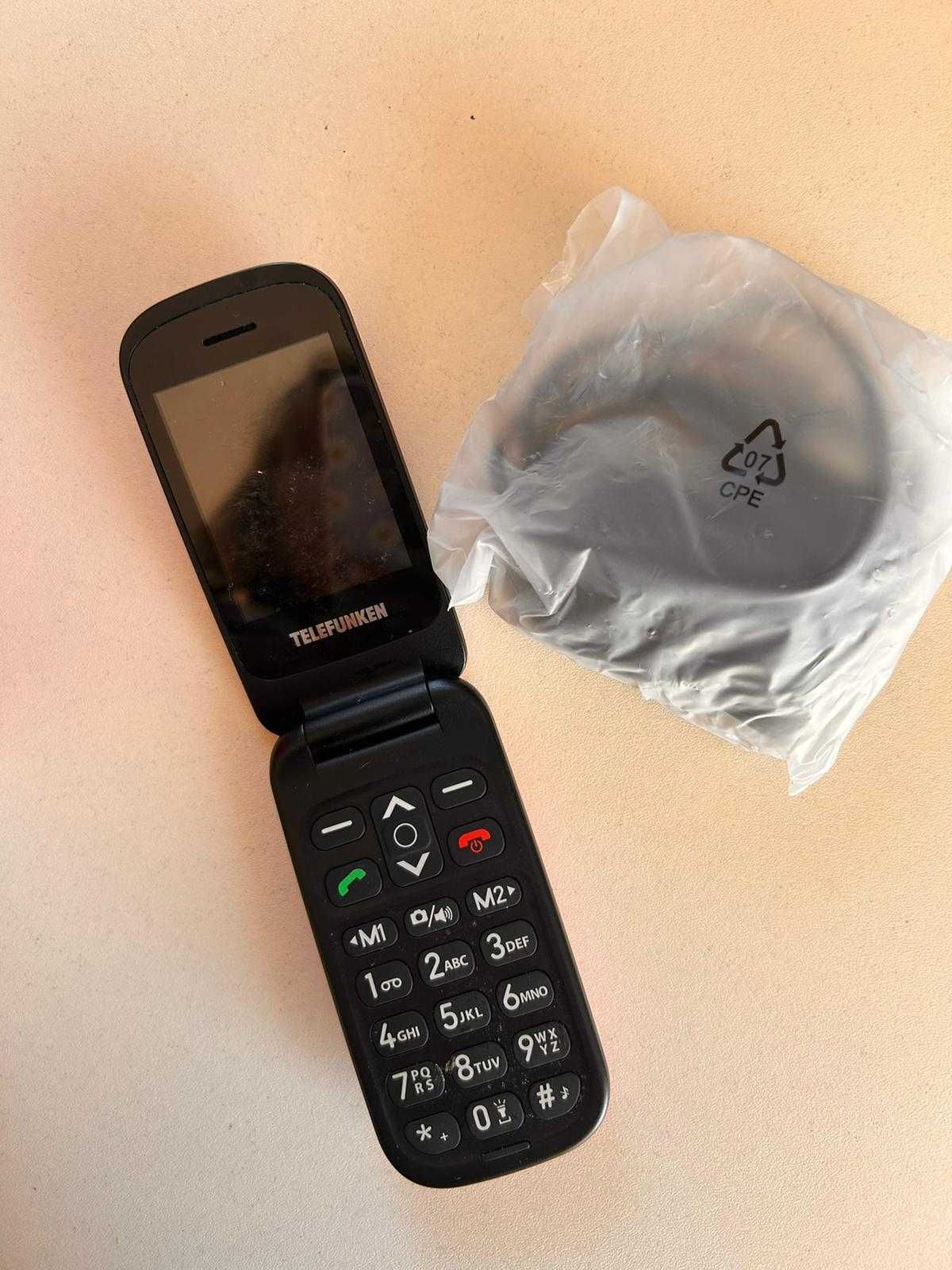 Telefon komórkowy Telefunken S440 czerwony.