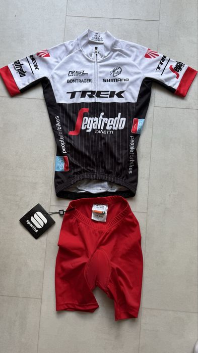 Koszulka i spodenki kolarskie
