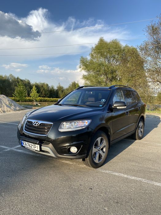 Продам Hyndai fanta fe Рестайлінг 2012 2,0d 4x4 110kw