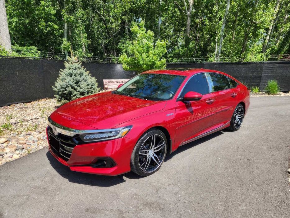 Honda Accord Hybrid Touring      2021