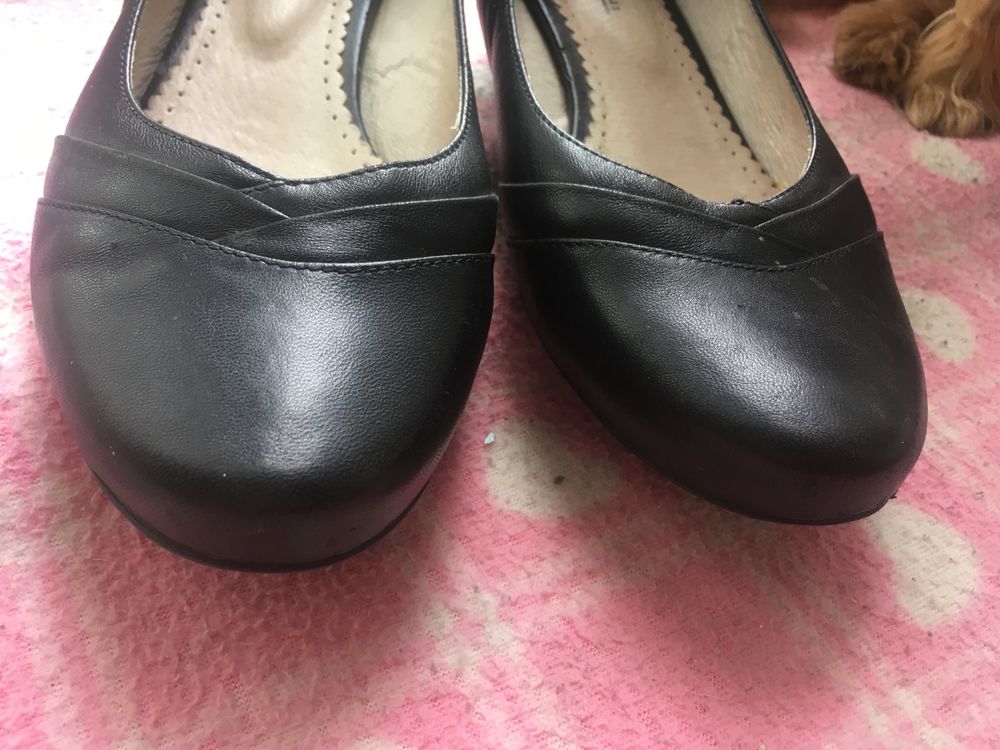 Жіночі туфлі на низькому каблуку 36 р
