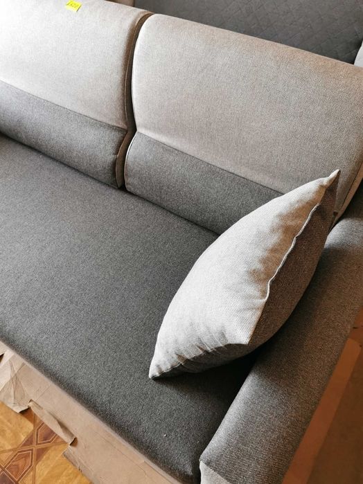 Szara sofa, kanapa, wersalka, wypoczynek
