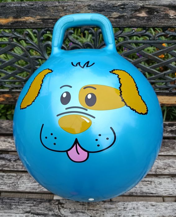 М'яч стрибун та для фітнесу.