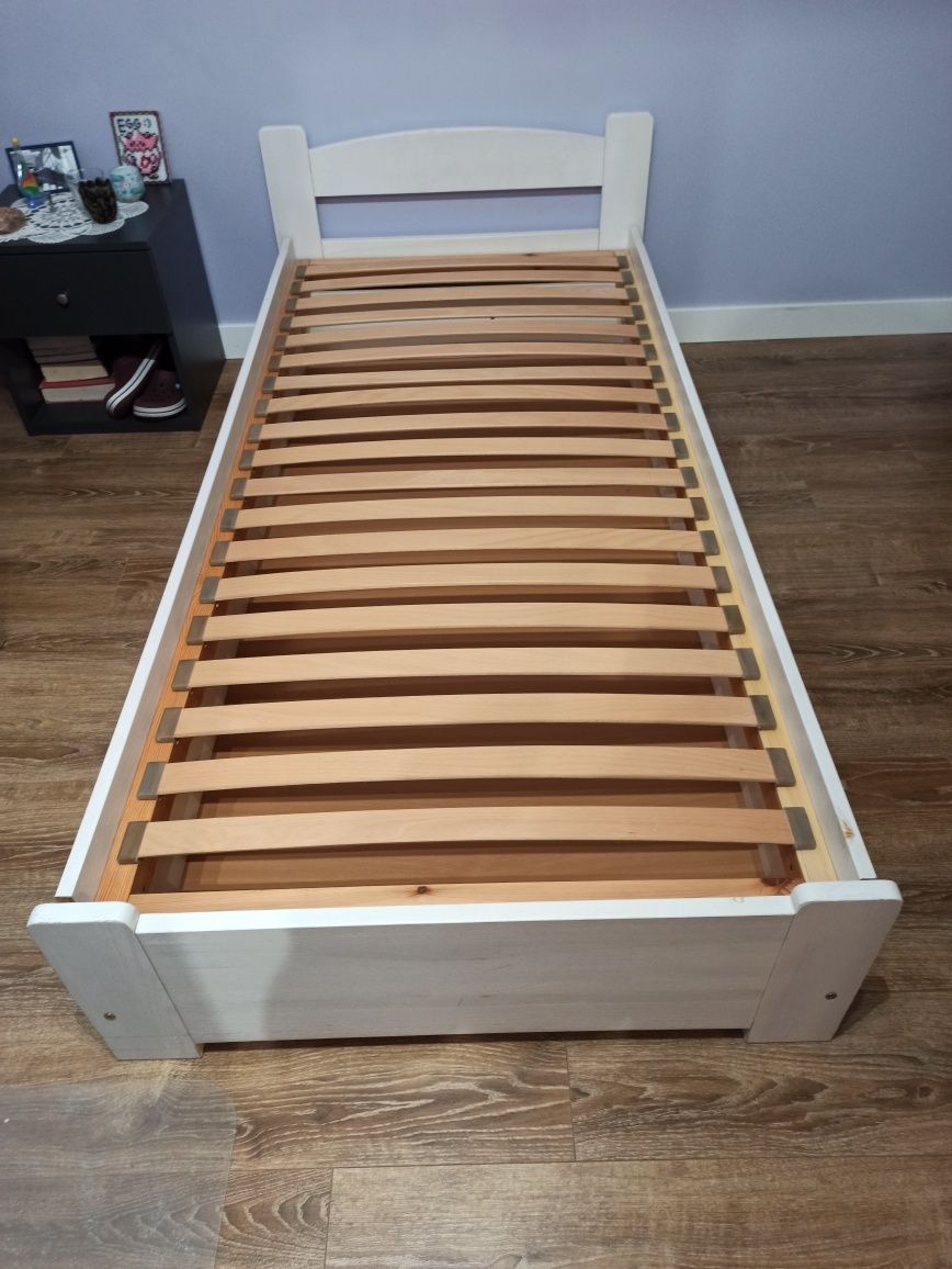 Łóżko drewniane z pojemnikiem pod materac 90x200 bielone