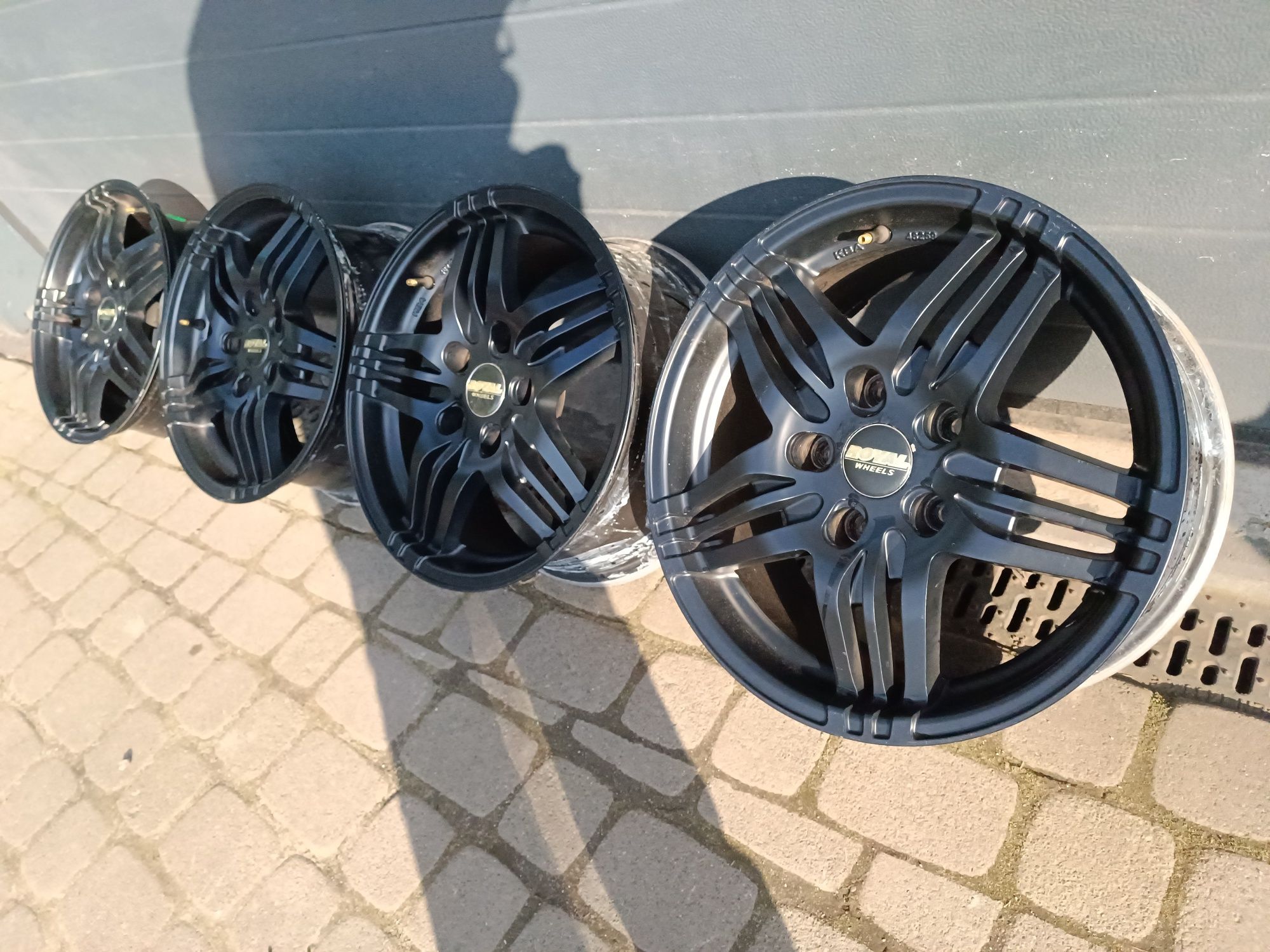 Felgi alu 5x120 BMW R16 J7,5 ET36